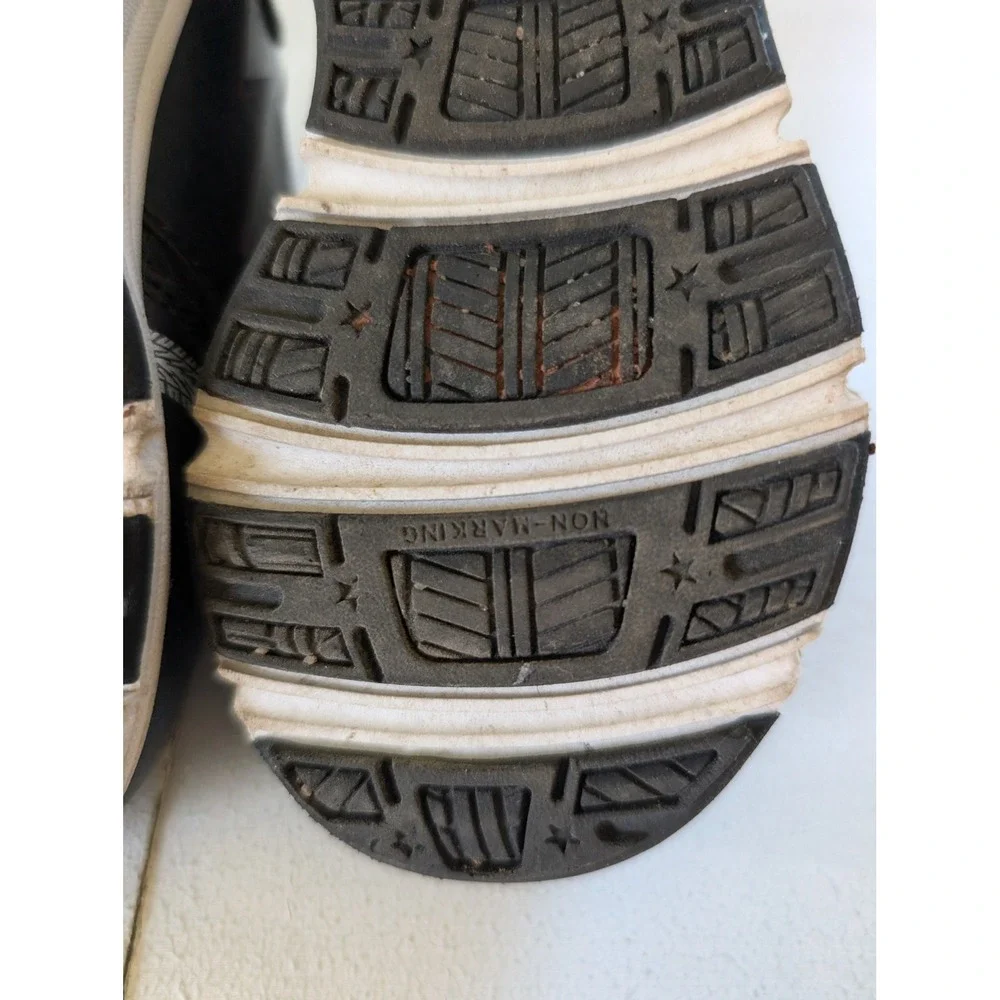 Lightning McQueen Boys Sneakers Shoes Sz 7 Light Up Cars 95 Racing Black Red